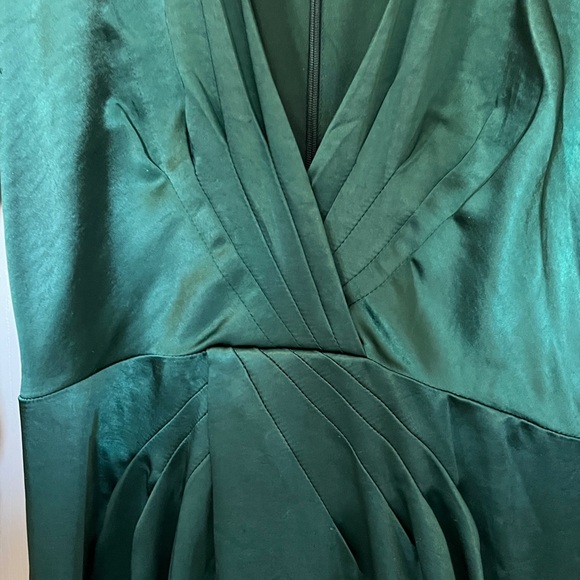 Lulus emerald green bridesmaid dress - Picture 4 of 8